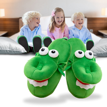 Cargar imagen en el visor de la galería, Zapatillas de andar por casa con forma de cocodrilo - Ozerty