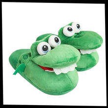 Cargar imagen en el visor de la galería, Zapatillas de andar por casa con forma de cocodrilo - Ozerty